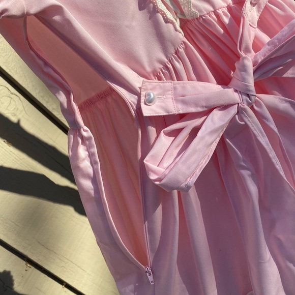 Pink Lolita Ruffled Lace-up Dress from Bodyline Tokyo Japan Harajuku Kawaii - Picture 10 of 10